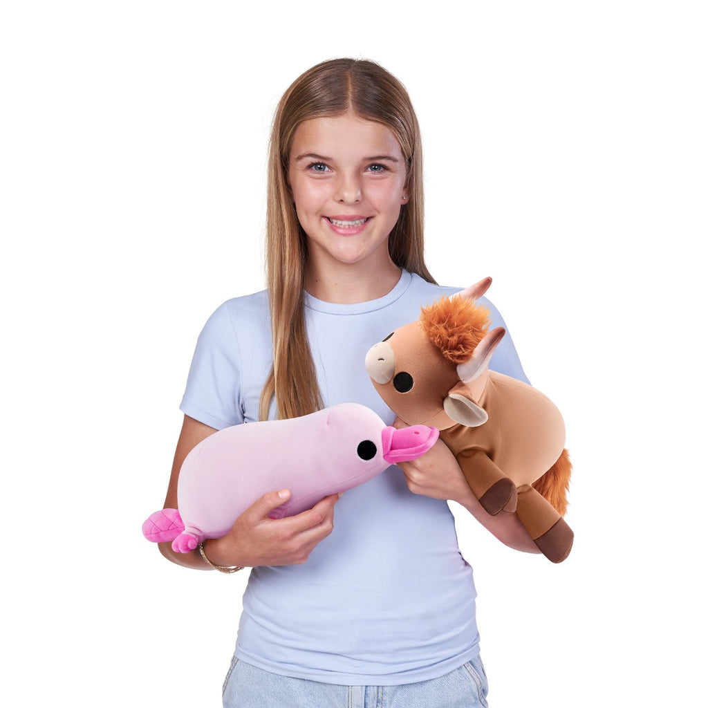 HUG A LUMPS - JUCARIE DE PLUS SUPER-MOALE, 30 CM, DIVERSE MODELE, MIC, S2 - ZURU (14904SQ1)