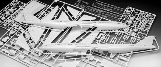 AEROMODEL BOEING 747-8 LUTHANSA - REVELL (RV3891)