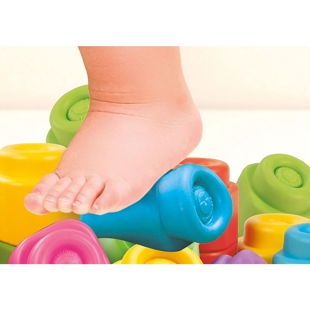 JUCARIE EDUCATIONALA SOFT CLEMMY COS PISICUTA CU CUBURI DE CONSTRUCTIE MOI SI LAVABILE - CLEMENTONI (CL17768)