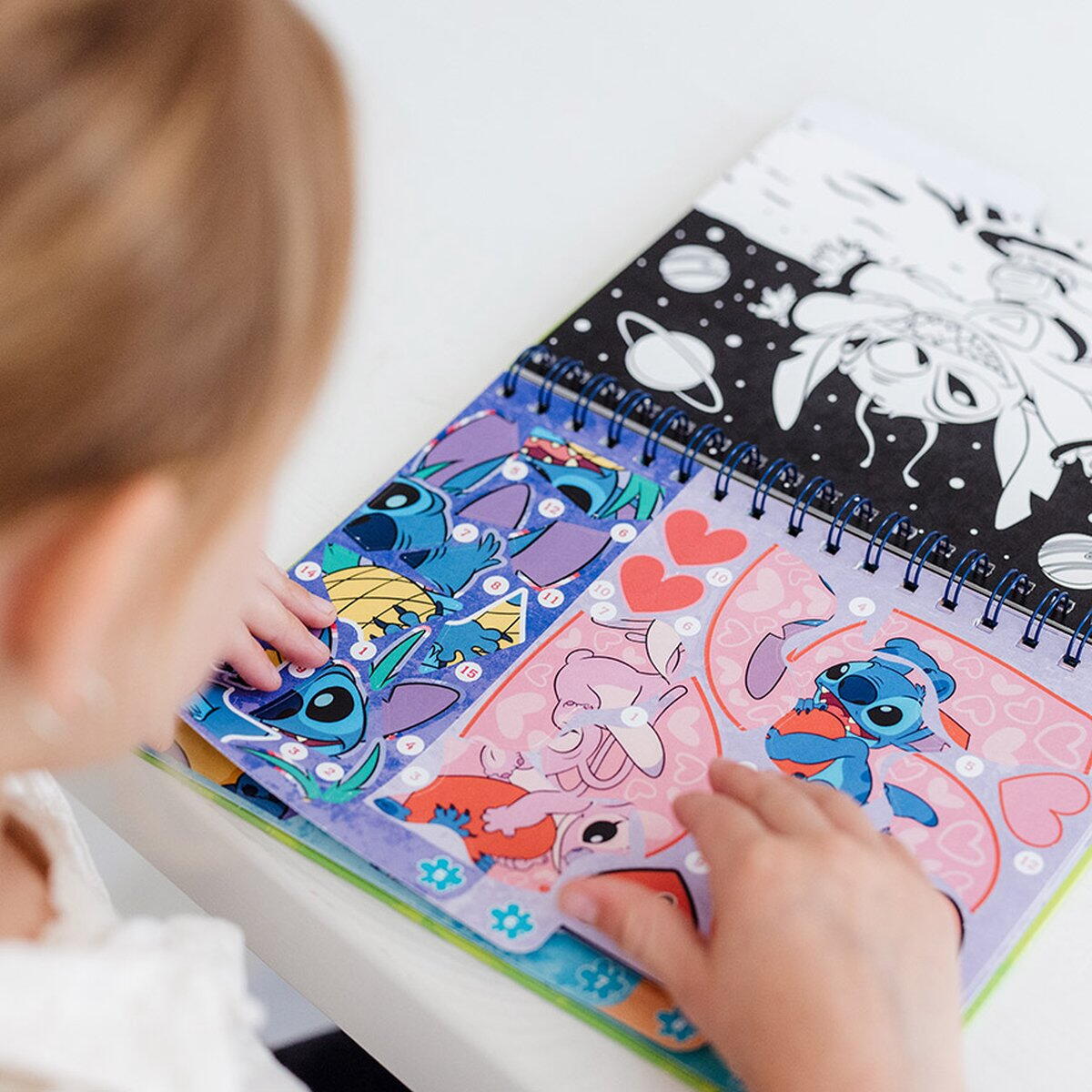 COLORING BOOK &amp; PAINT BY NUMBERS - STITCH - TOTUM (TT700123)