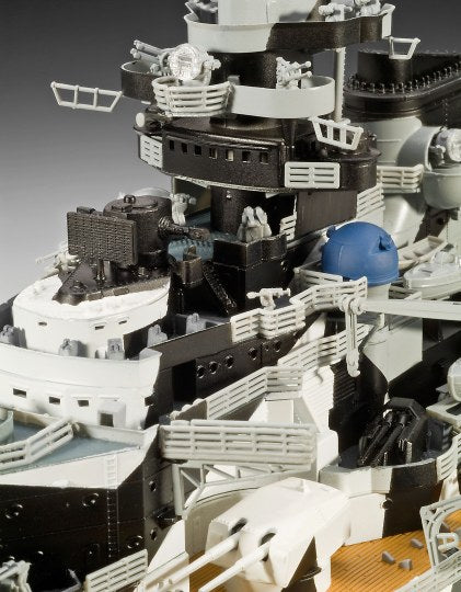 GERMAN BATTLESHIP "TIRPITZ" - REVELL (RV05096)