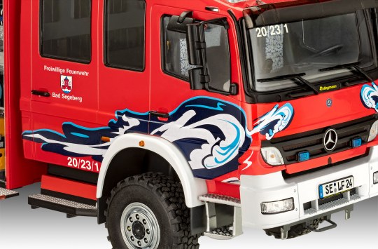 AUTOMODEL SCHLINGMANN TLF 16/25 - REVELL (RV07586)