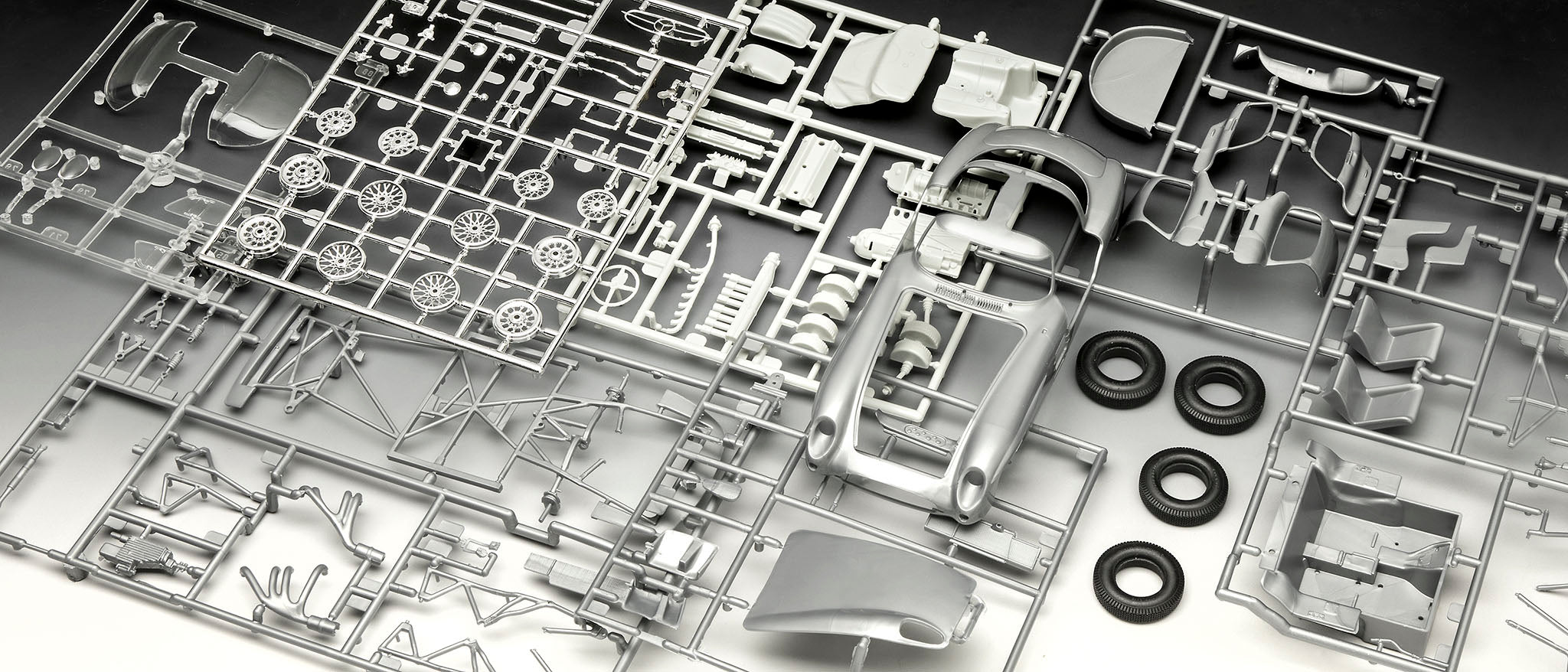 SET ANIVERSAR 70 ANI MERCEDES-BENZ 300 SLR - REVELL (RV05633)