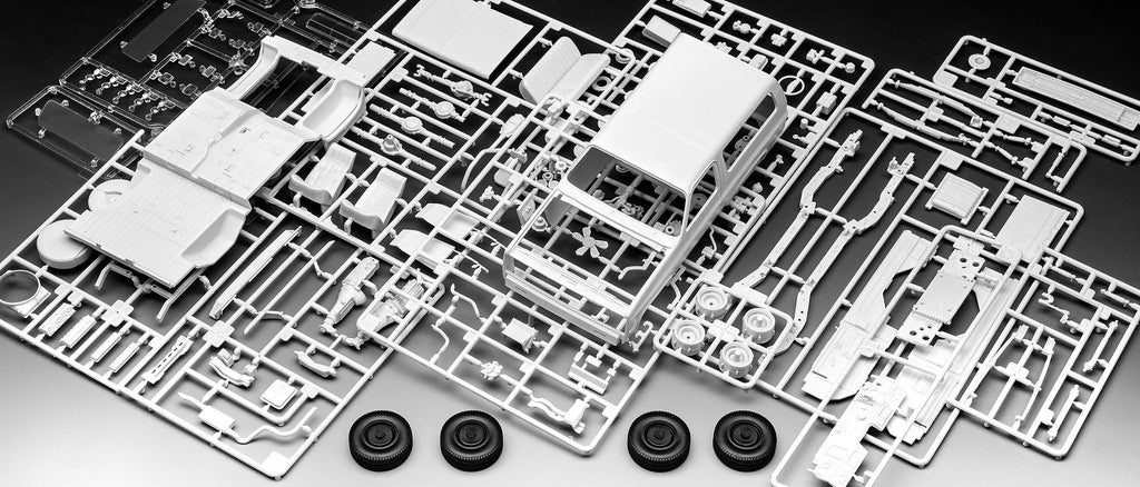AUTOMACHETA 1985 CHEVROLET K5 BLAZER: STRANGER THINGS - REVELL (RV07724)