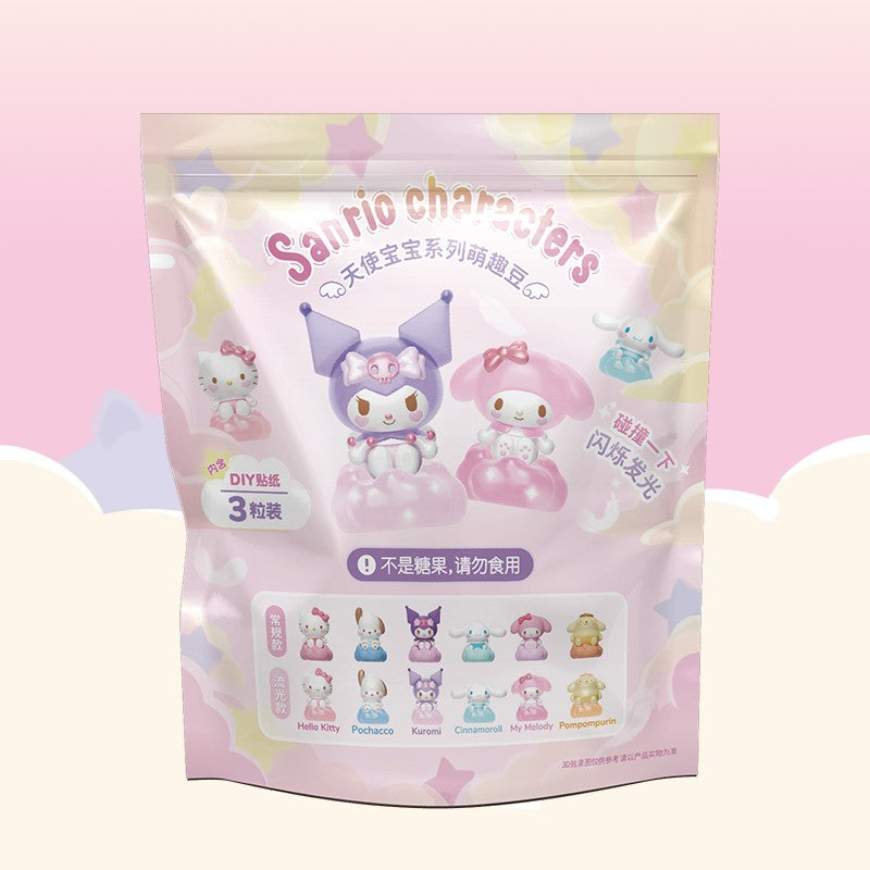 HELLO KITTY - FIGURINA ASCUNSA IN FOLIE, 4 CM, BABY ANGEL - FAMOSA (24MQD-002)