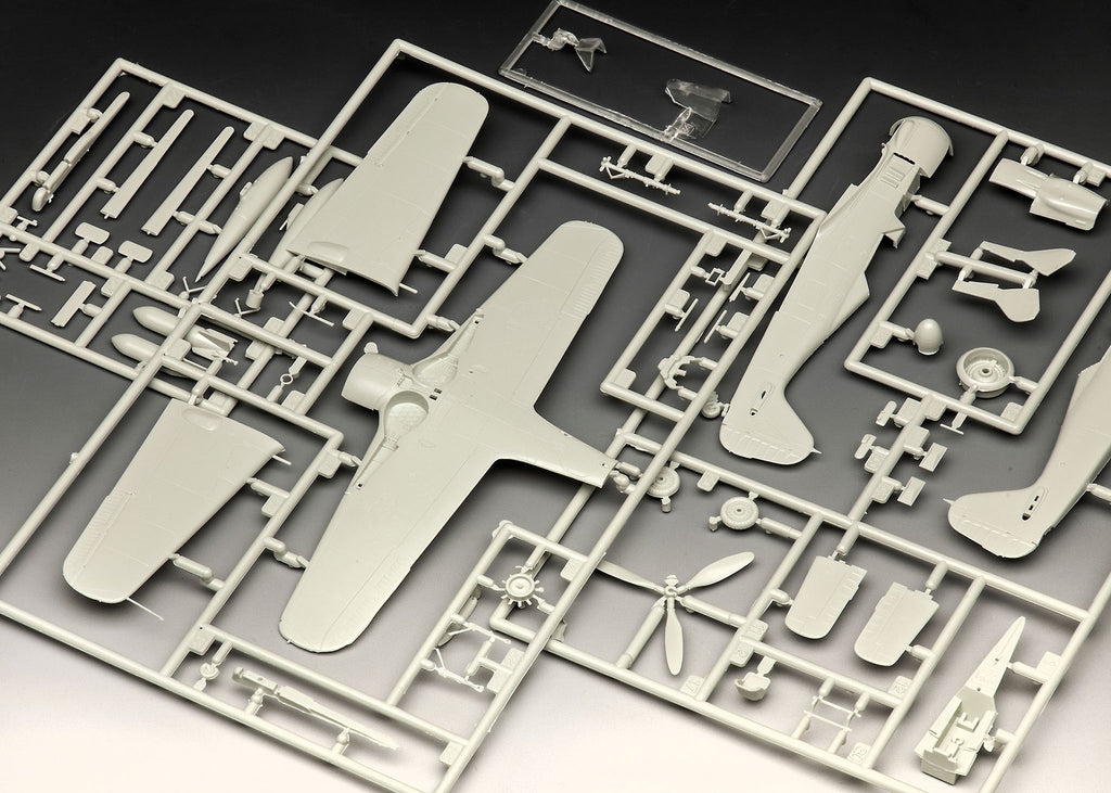 FOCKE WULF FW190 F-8 - REVELL (RV3898)