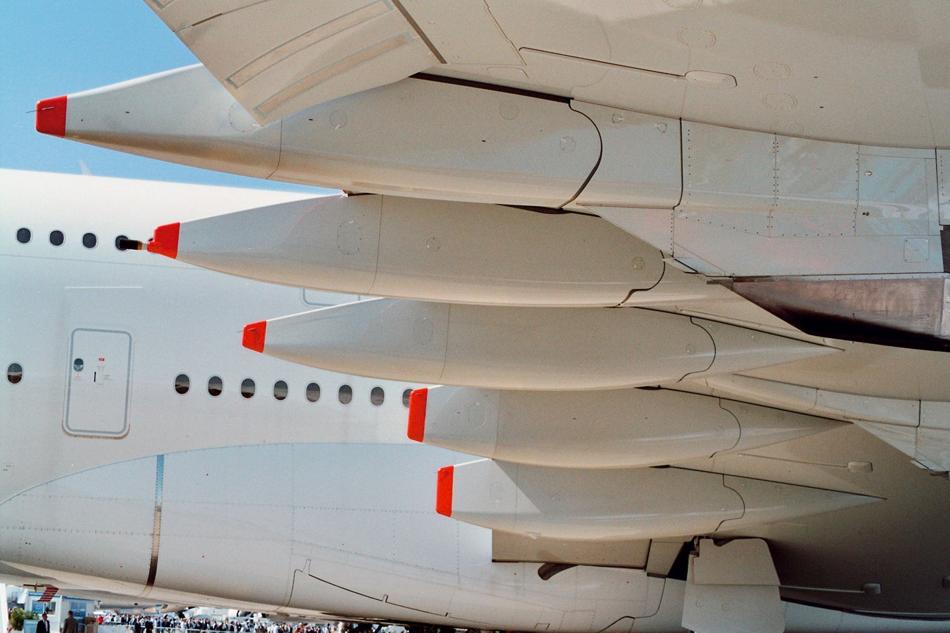 AIRBUS A380 "NEW LIVERY" - REVELL (RV4218)