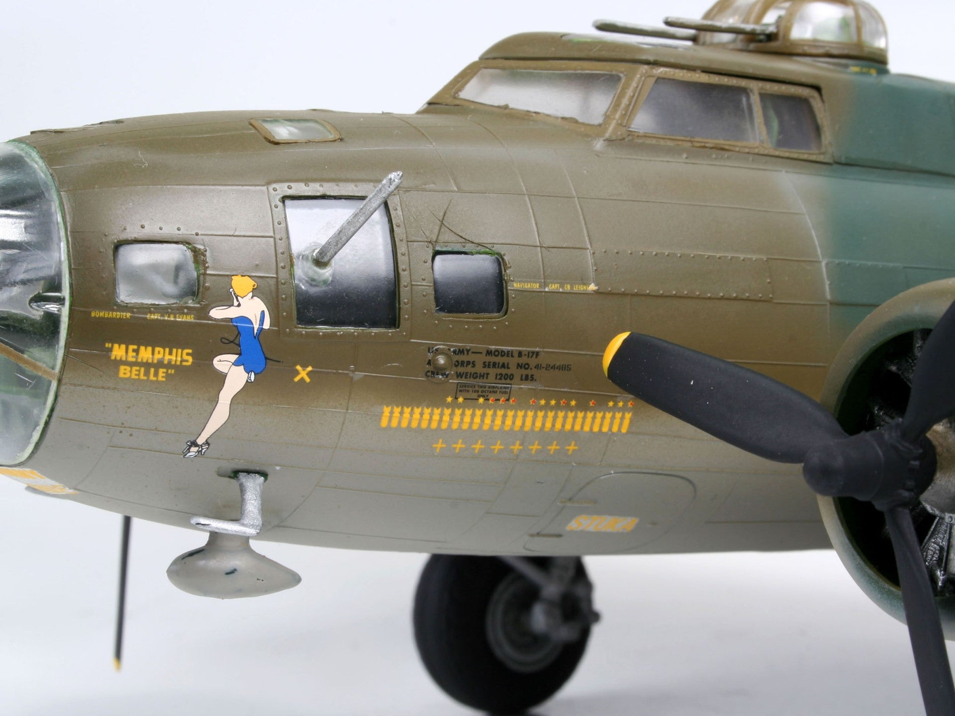 B-17F MEMPHIS BELLE - REVELL (RV4297)