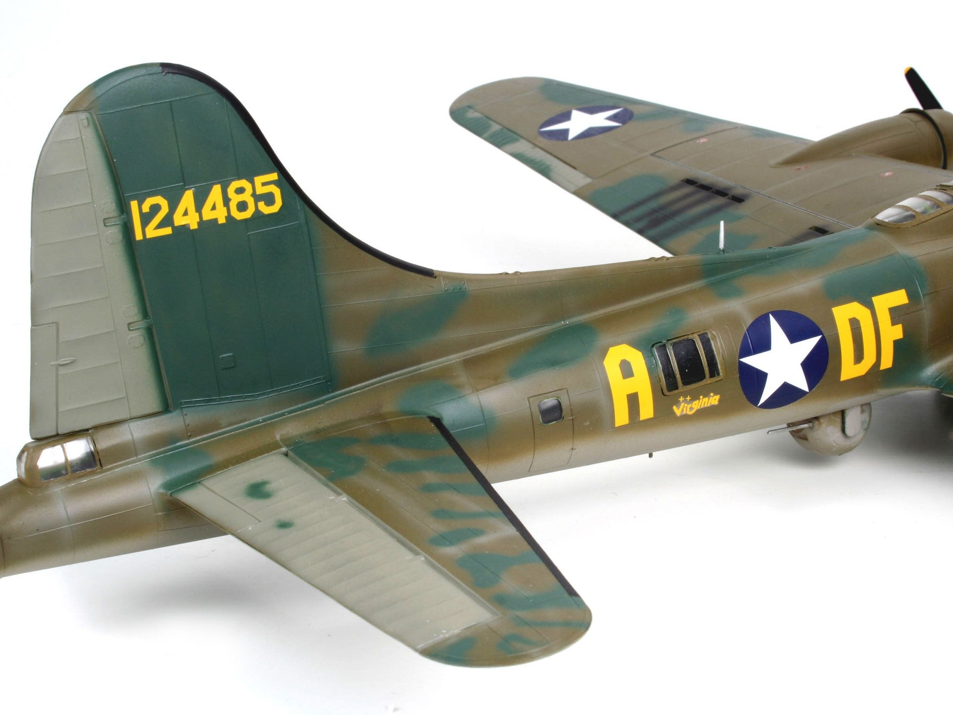 B-17F MEMPHIS BELLE - REVELL (RV4297)