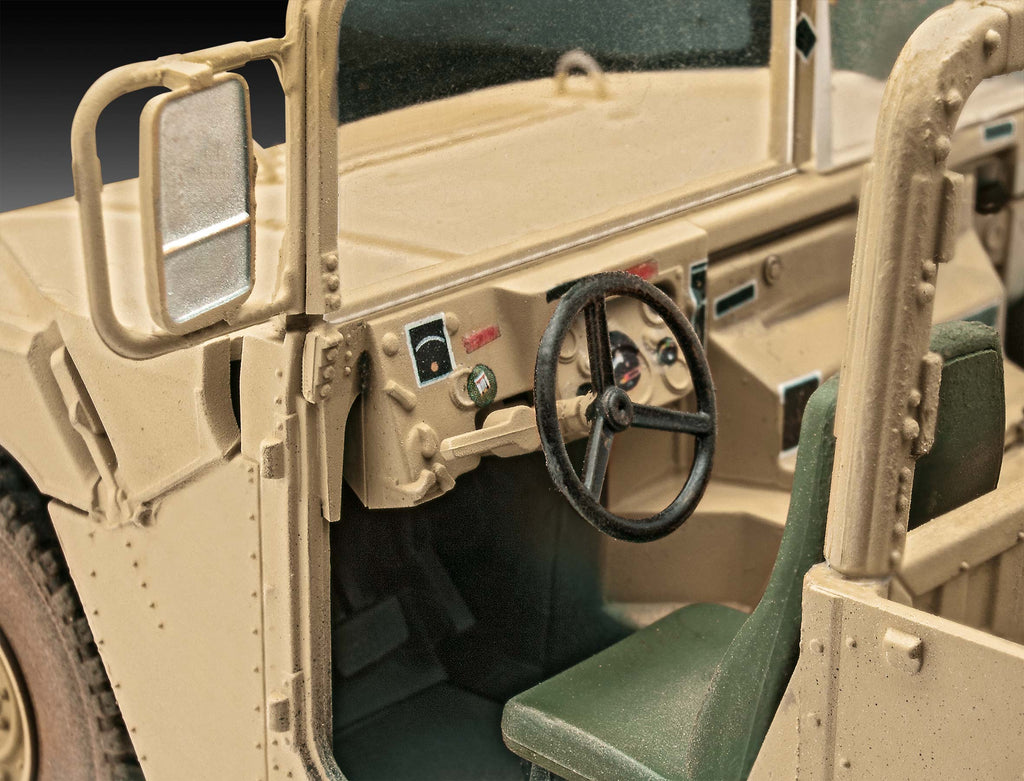 MACHETA MILITARA HMMWV M1097A2 - REVELL (RV03366)