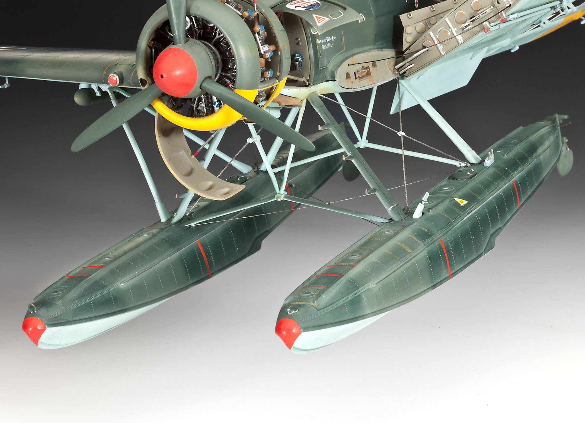 AEROMODEL ARADO AR196A-3 SEAPLANE - REVELL (RV03787)