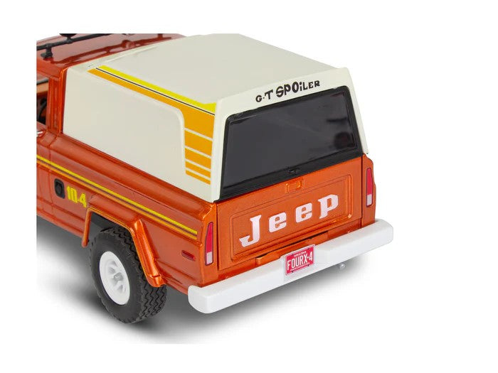 AUTOMACHETA JEEP J-10 PICKUP CU CAMPER - REVELL (RV14568)