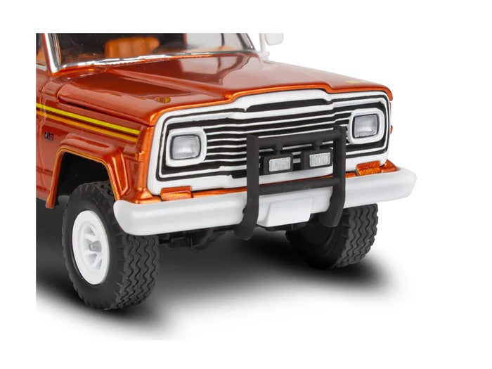 AUTOMACHETA JEEP J-10 PICKUP CU CAMPER - REVELL (RV14568)