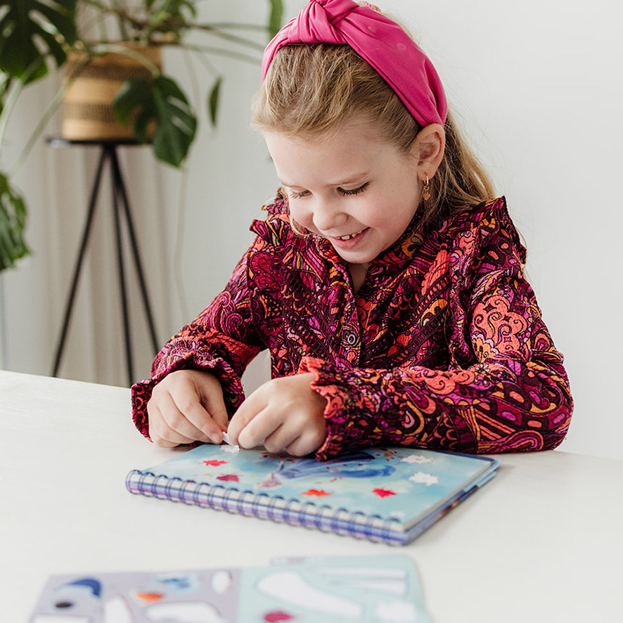 CARTE DE COLORAT & ABTIBILDURI CU NUMERE - FROZEN - TOTUM (TT681576)