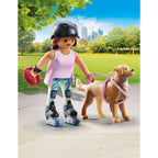 FIGURINA PATINATOARE CU ANIMALUT DE COLECTIE CAINE RETRIEVER - PLAYMOBIL MY LIFE  (PM71739)