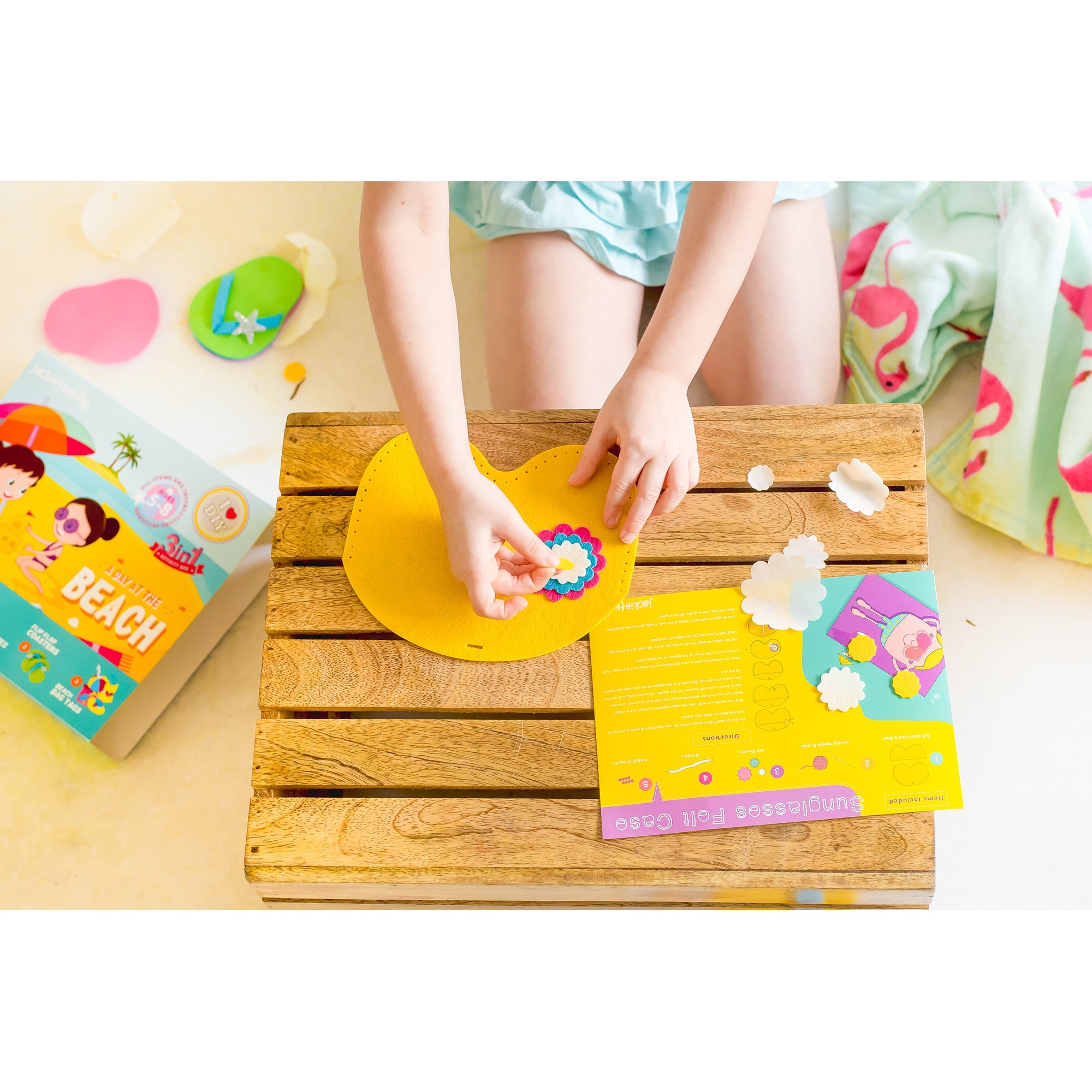 KIT CREATIE 2-IN-1 O ZI PE PLAJA - JACK IN THE BOX (JK10015)