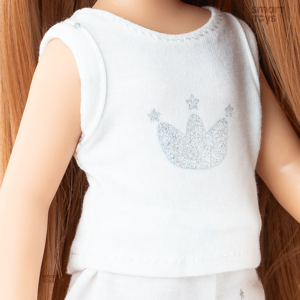 PAPUSA CRISTI CU PARUL ROSCAT IN PIJAMA ALBA, 32 CM, IN CUTIE TIP CADOU - AMIGAS PIJAMAS - PAOLA REINA (ST4X13231)