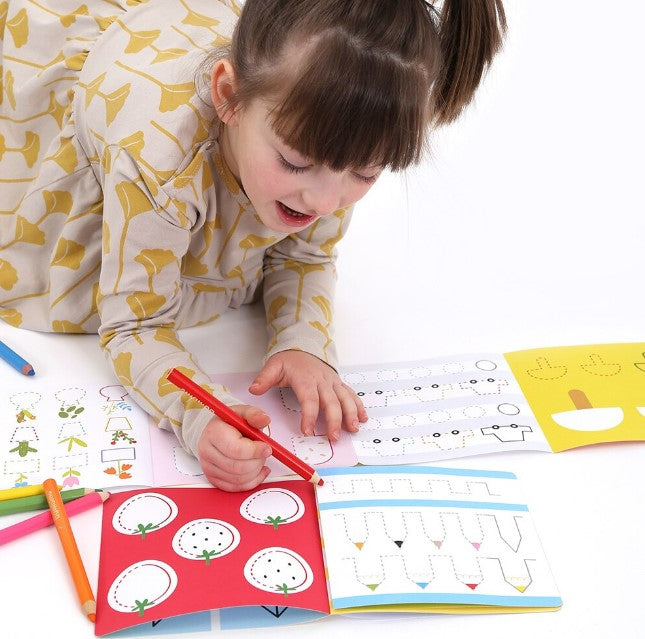 CARTE DE COLORAT SI TRASAT LINII, READY TO TRACE - BANANA PANDA (BP50159)