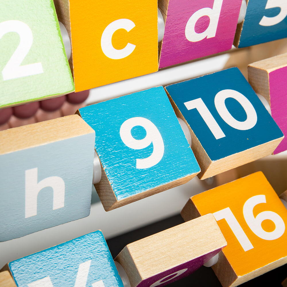 CENTRU DE ACTIVITATI PASTEL - LITERE, IMAGINI SI CIFRE - BIGJIGS TOYS (33028)