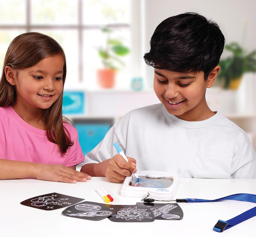 MINI TABLITA DESEN CU LED - SPATIUL COSMIC - BRAINSTORM (E2096)