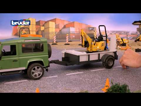 MASINA DE TEREN LAND ROVER DEFENDER CU REMORCA SI MICRO EXCAVATOR JCB CU MUNCITOR - BRUDER (BR02593)
