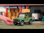 LAND ROVER DEFENDER OFF-ROAD CAR WITH TRAILER AND HORSE - BRUDER (BR02592)