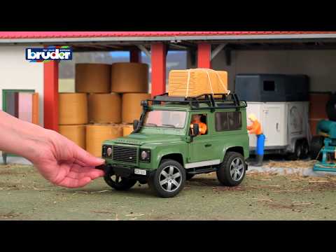LAND ROVER DEFENDER OFF-ROAD CAR WITH TRAILER AND HORSE - BRUDER (BR02592)