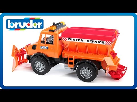 UTILAJ ZAPADA MERCEDES BENZ UNIMOG CU PLUG - BRUDER (BR02572)