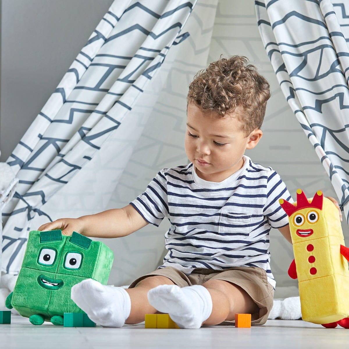 SET MASCOTE DIN PLUS NUMBERBLOCKS - TREI & PATRU - HAND2MIND (HM94555-UK) - Libelula Vesela - Jucarii