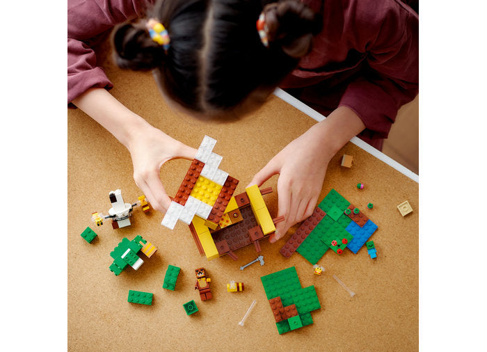 CASUTA ALBINELOR - LEGO MINECRAFT - LEGO (21241) - Libelula Vesela - Jucarii