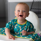 BAVETA MANECI SCURTE CU VENTUZE - ZEBRE VESELE - TIDY TOT (SSCCDZ) - Libelula Vesela - Puericultura