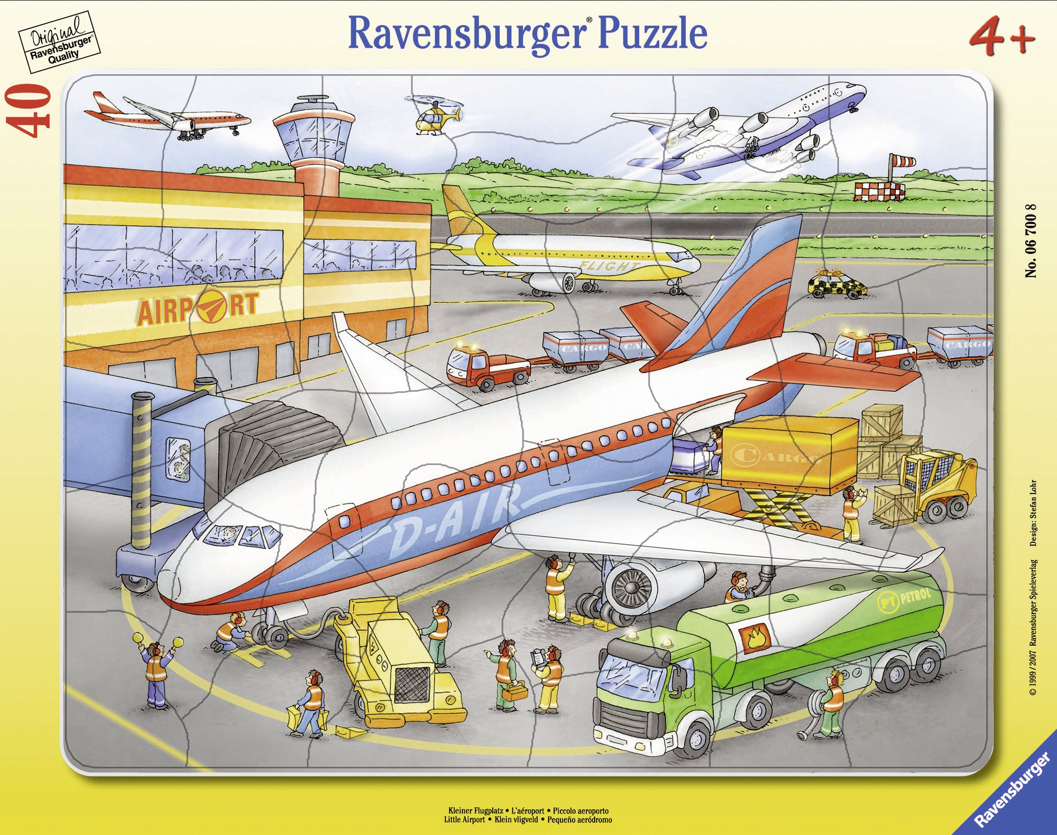 PUZZLE MIC AEROPORT, 40 PIESE - RAVENSBURGER (RVSPC06700) - Libelula Vesela - Jucarii