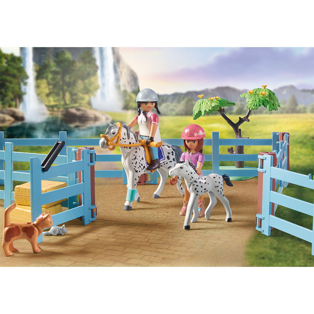 FERMA DE LA CASCADA - PLAYMOBIL HORSES OF WATERFALL (PM71351) - Libelula Vesela - Jucarii