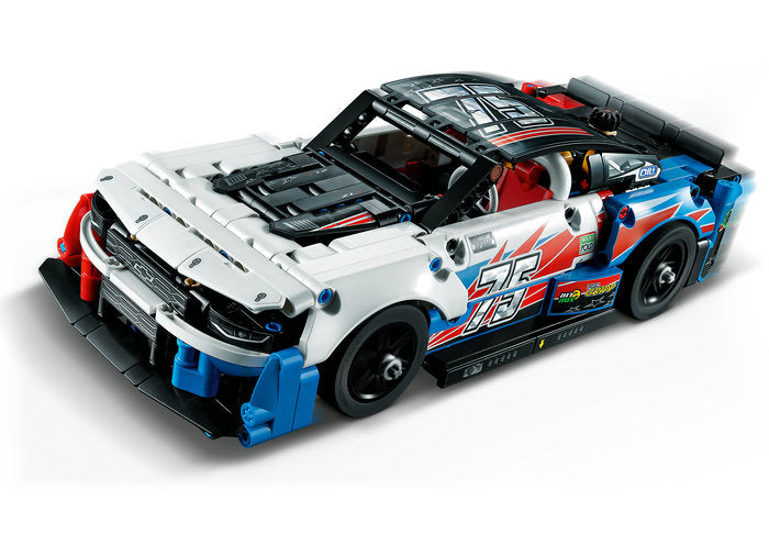 NASCAR® NEXT GEN CHEVROLET CAMARO ZL1 - LEGO TECHNIC (42153)