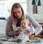 KIT HRANIRE - BAVETA SI TAVA (FRUCTE VESELE) - TIDY TOT (SKU104) Libelula Vesela Puericultura