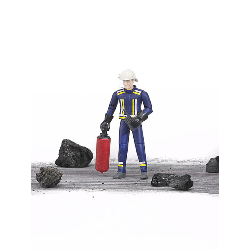 FIGURINA POMPIER CU ACCESORII - BRUDER (60100) - Libelula Vesela - Jucarii