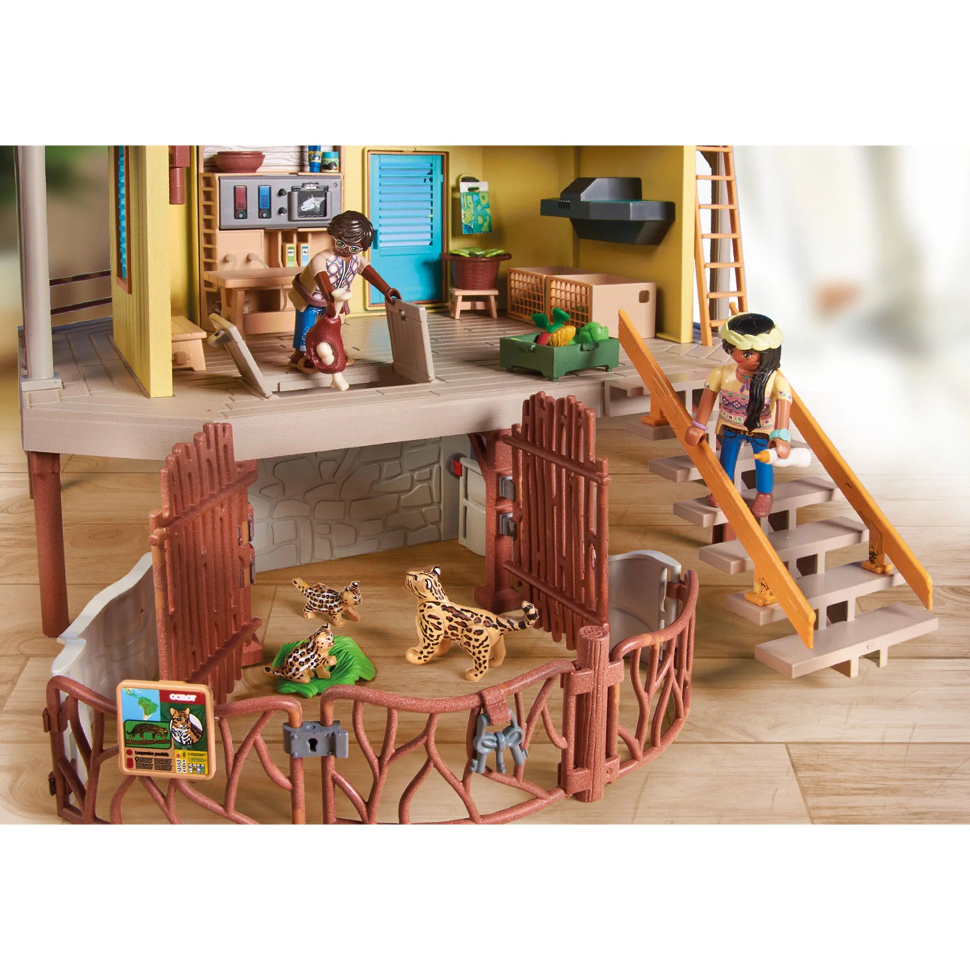 CLINICA PENTRU ANIMALE - PLAYMOBIL WILTOPIA (PM71007) - Libelula Vesela - Jucarii