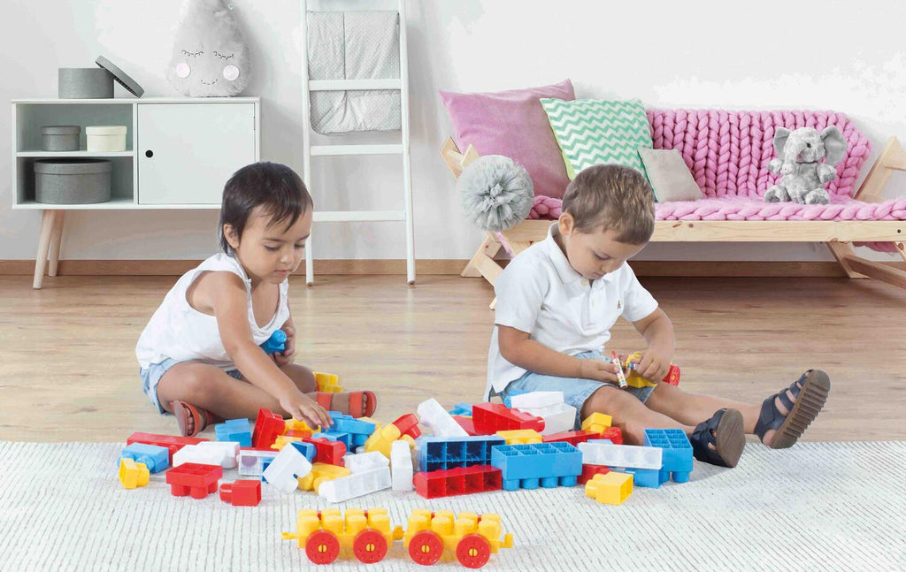 CUBURI DE CONSTRUIT DIN PLASTIC - 50 PIESE - DOLU (D5031) - Libelula Vesela - Jucarii