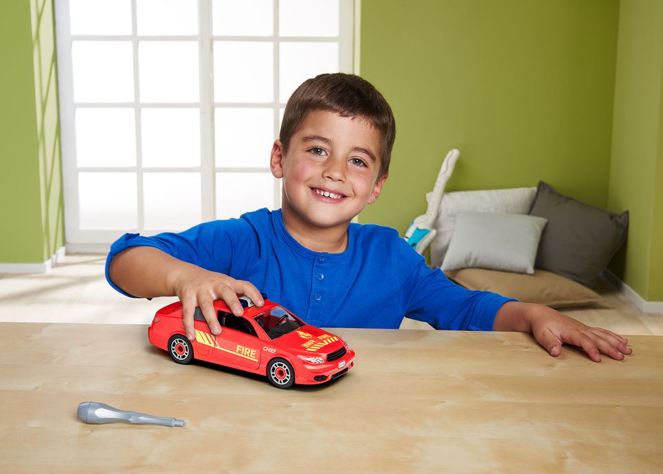 MASINUTA JUINOR KIT - MASINA DE SEF DE POMPIERI - REVELL (RV0810) Libelula Vesela Jucarii