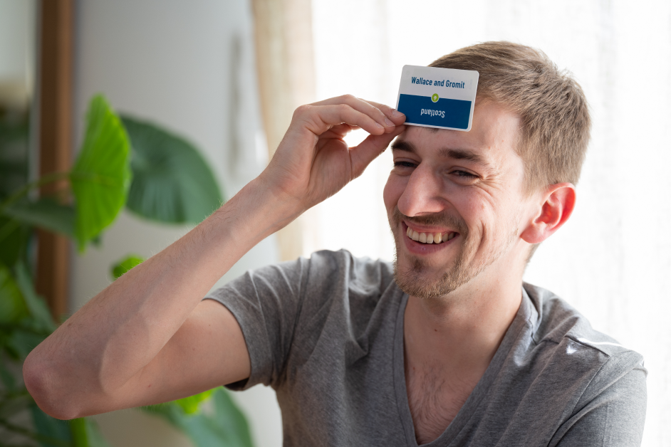 JOC DE SOCIETATE BUNNY HOPS, LIMBA ROMANA - BEZZERWIZZER NORDIC (KYHBUN01RO) - Libelula Vesela - Jucarii