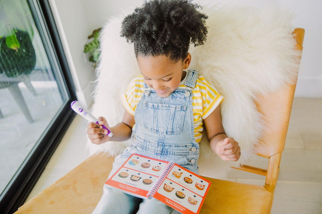 SET HOT DOTS®  - EMOTII & PRIETENII - EDUCATIONAL INSIGHTS (EI-2540) - Libelula Vesela - Jucarii