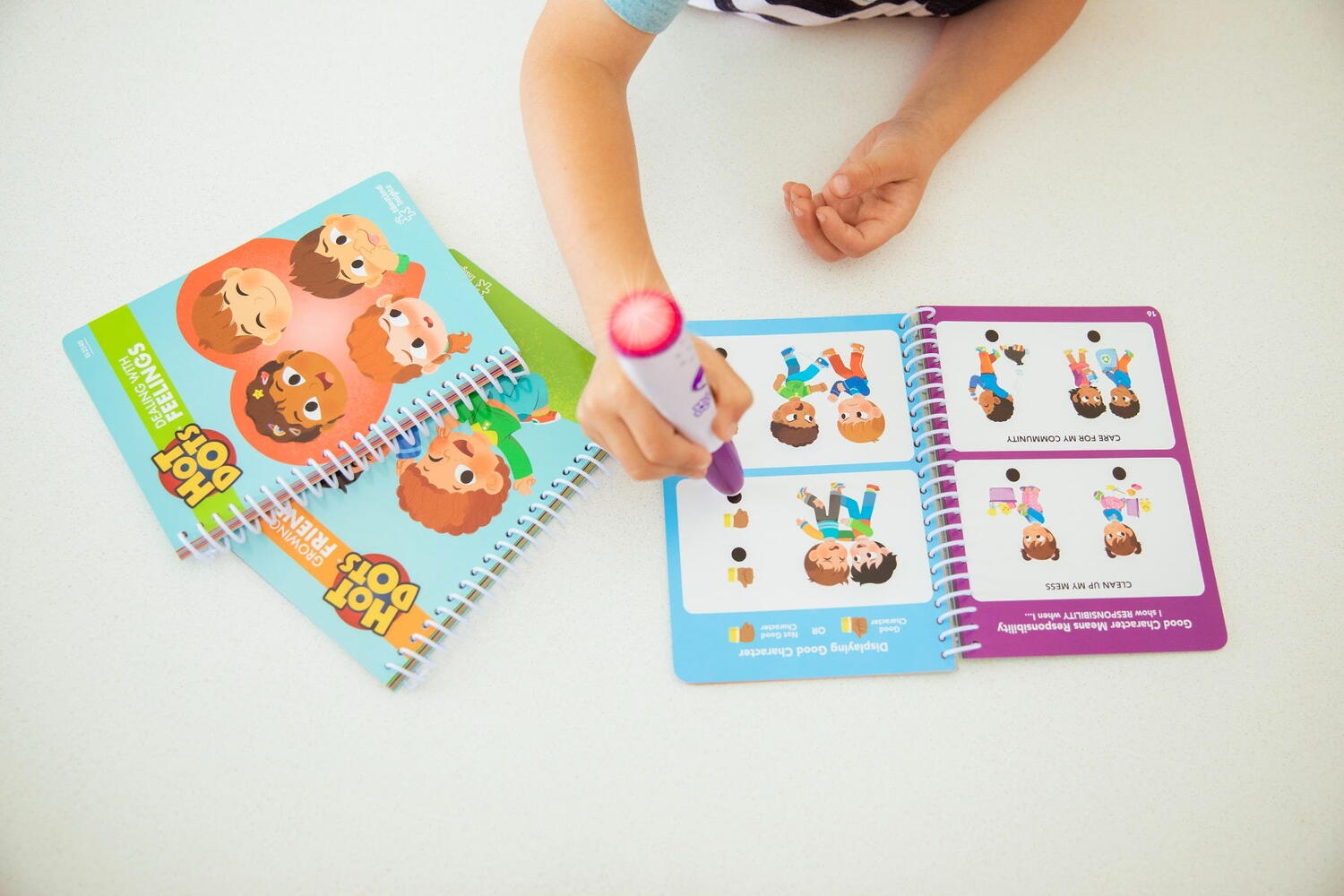 SET HOT DOTS®  - EMOTII & PRIETENII - EDUCATIONAL INSIGHTS (EI-2540) - Libelula Vesela - Jucarii